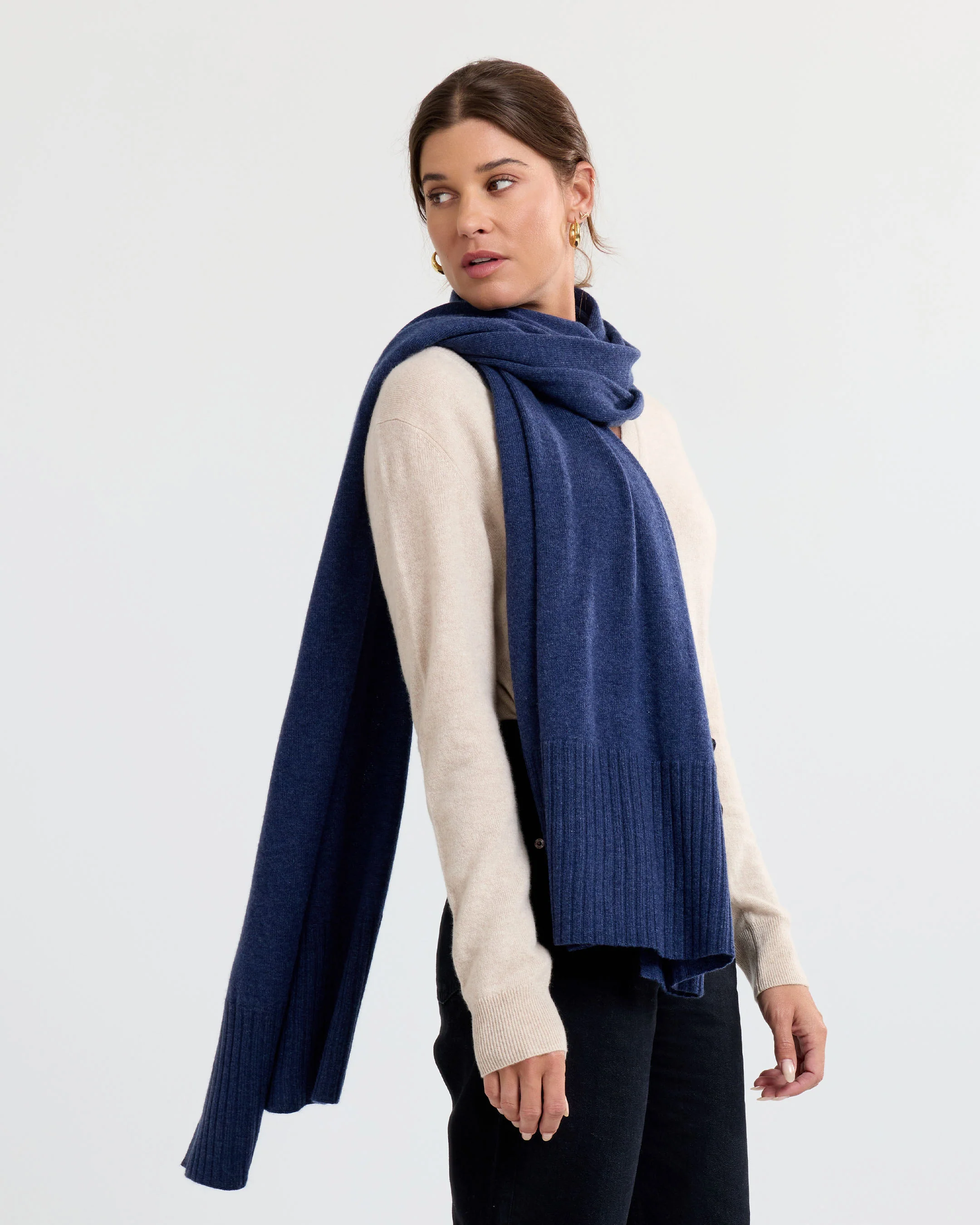 Cashmere Travel Wrap - Image 5