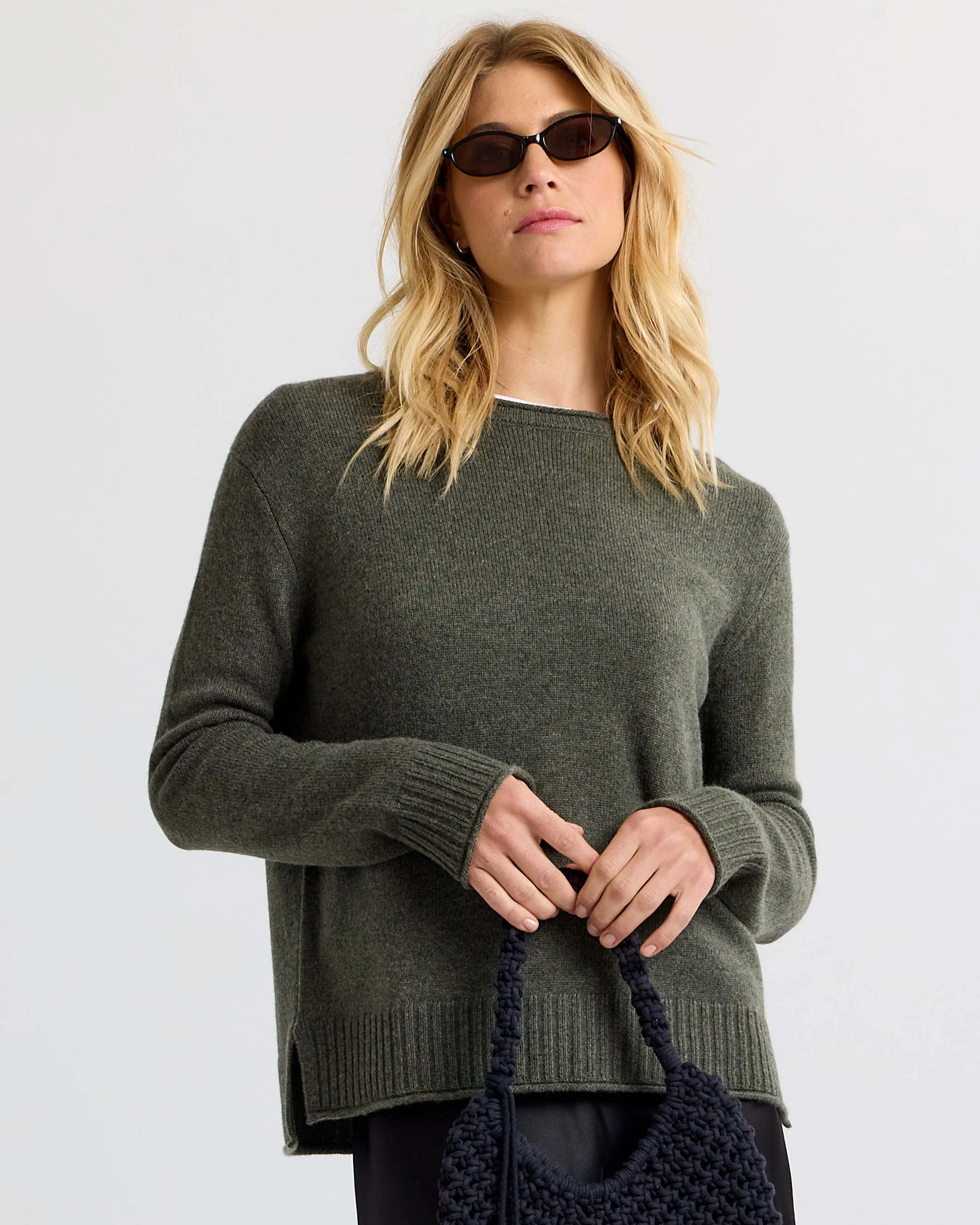 Essential Cashmere Crew - Image 14