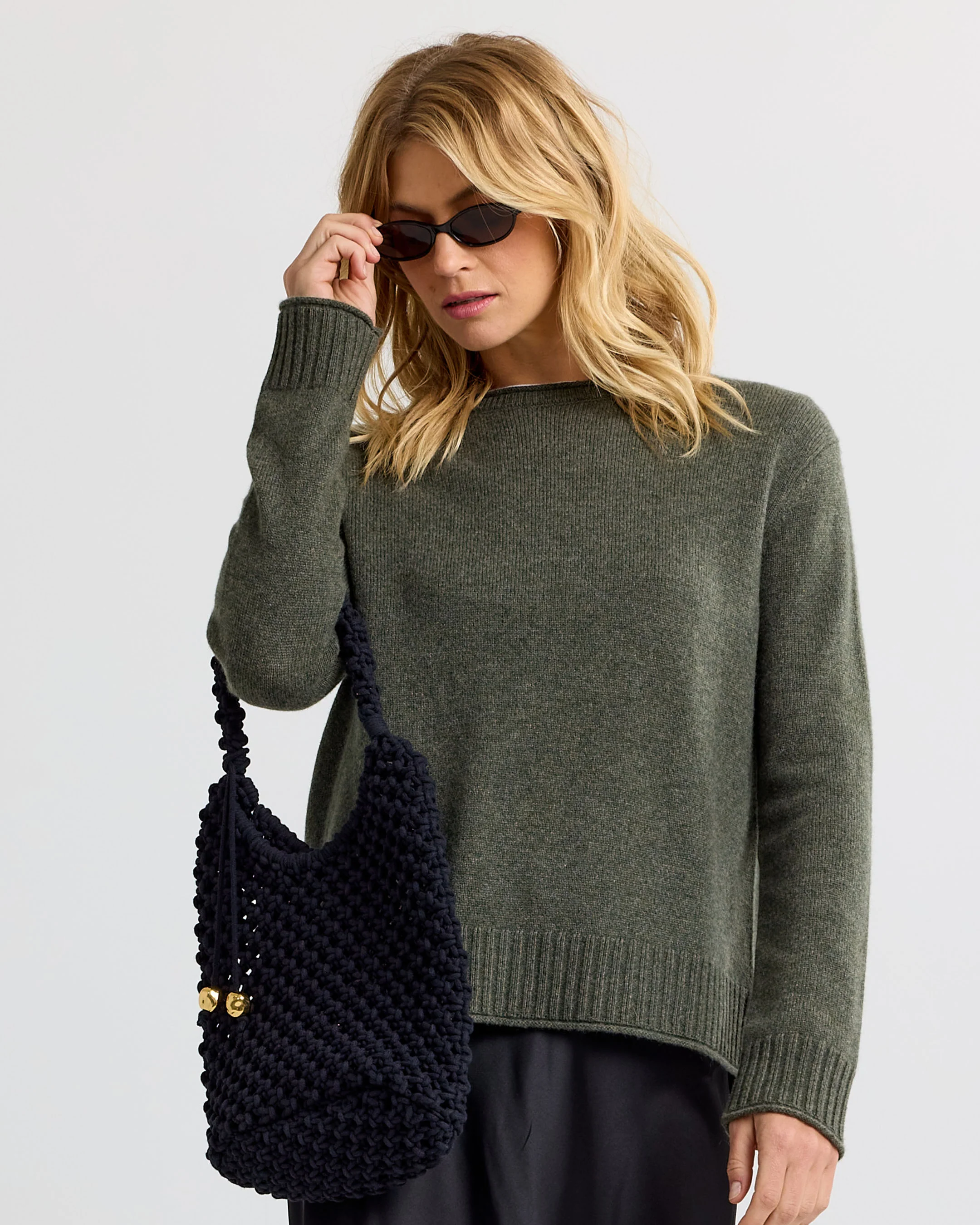 Essential Cashmere Crew - Image 2