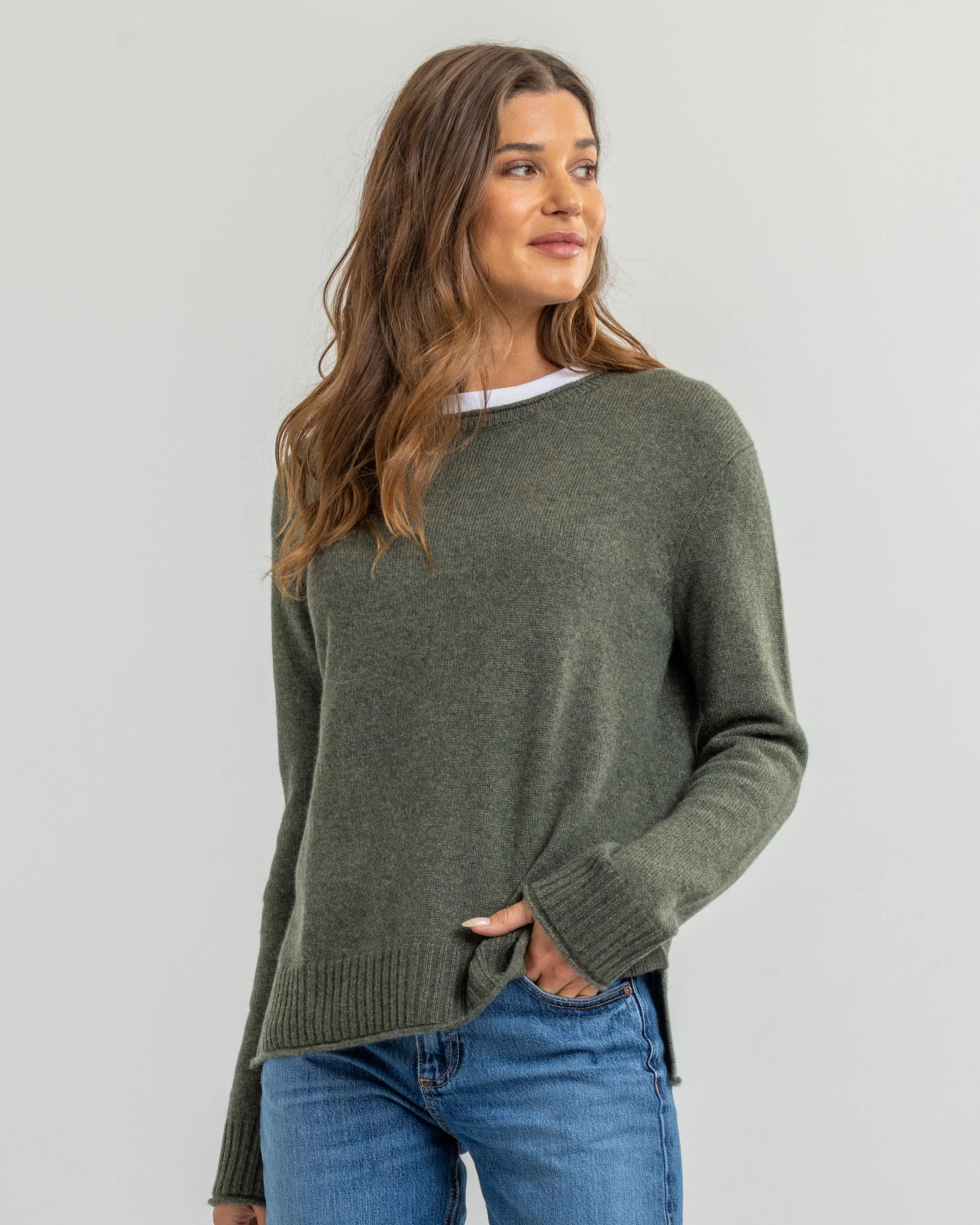 Essential Cashmere Crew - Image 20