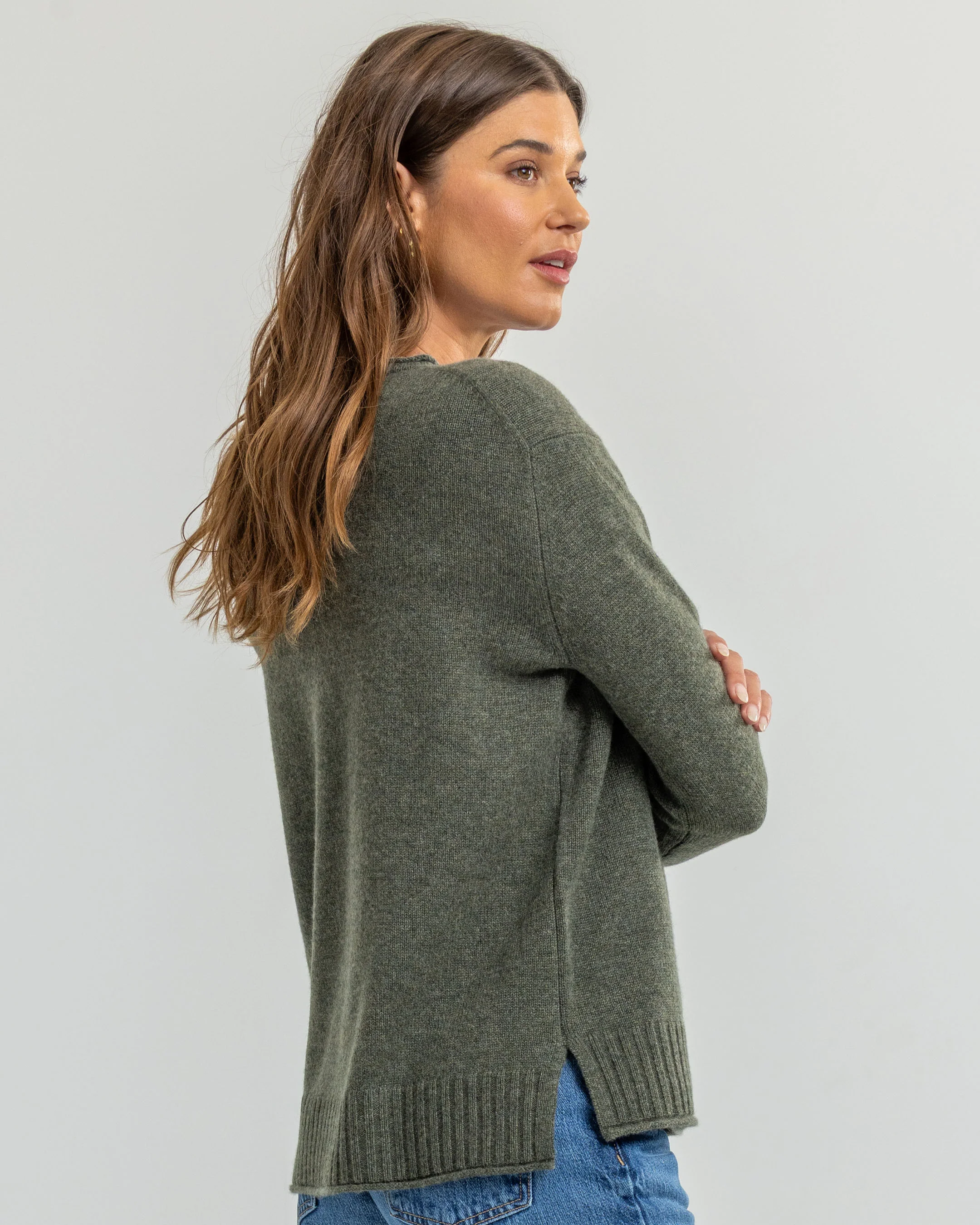 Essential Cashmere Crew - Image 21