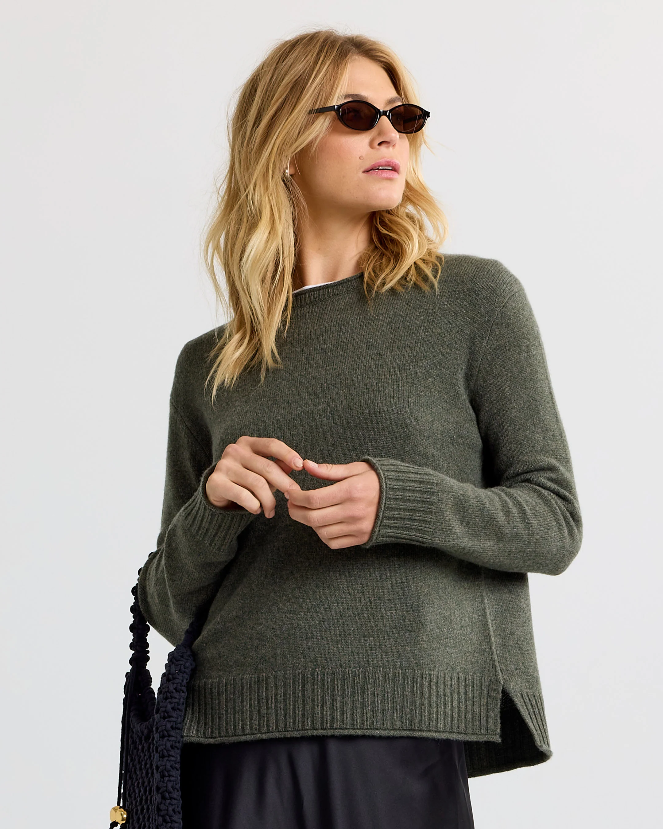 Essential Cashmere Crew - Image 8