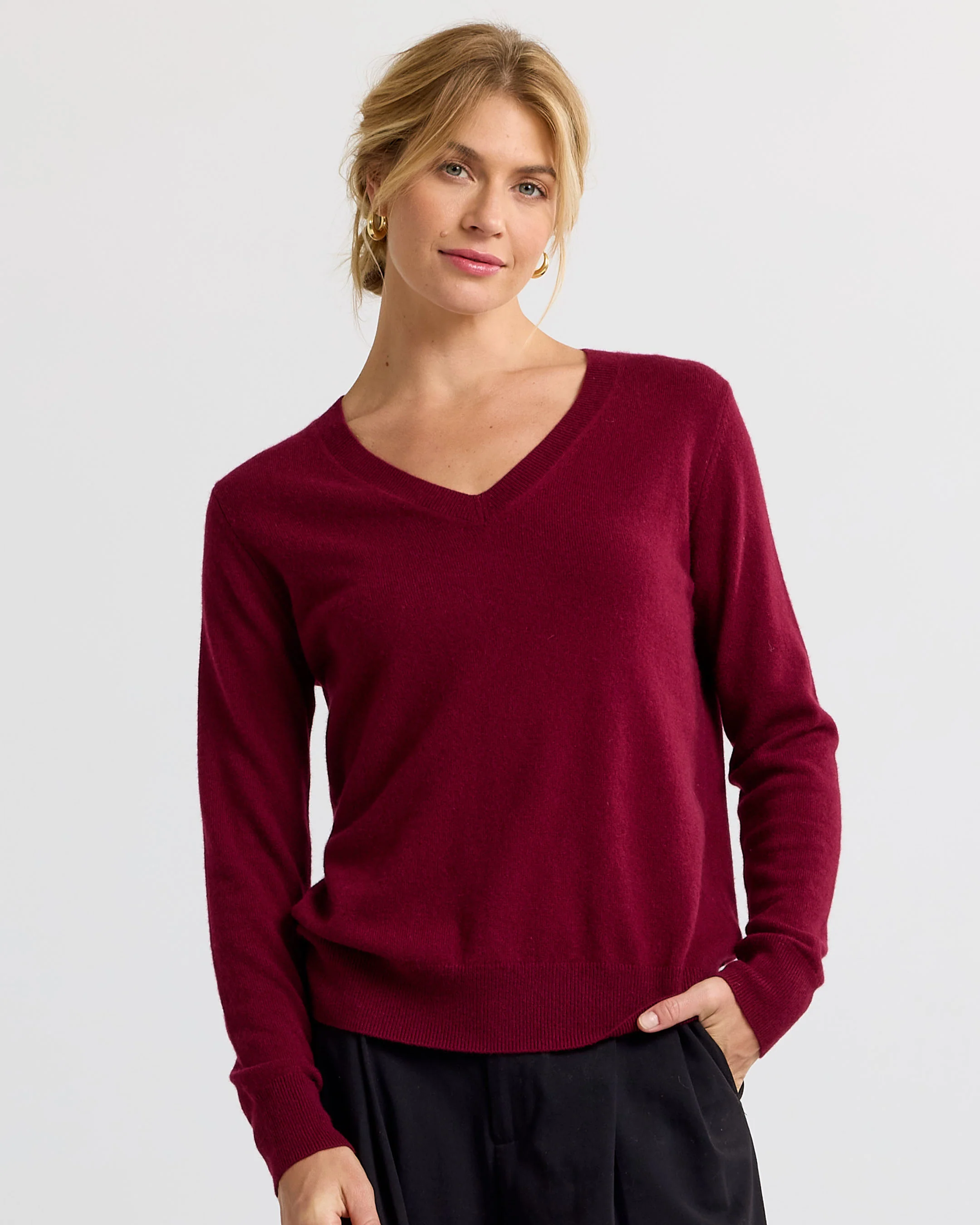 Essential Cashmere V-Neck - Image 3