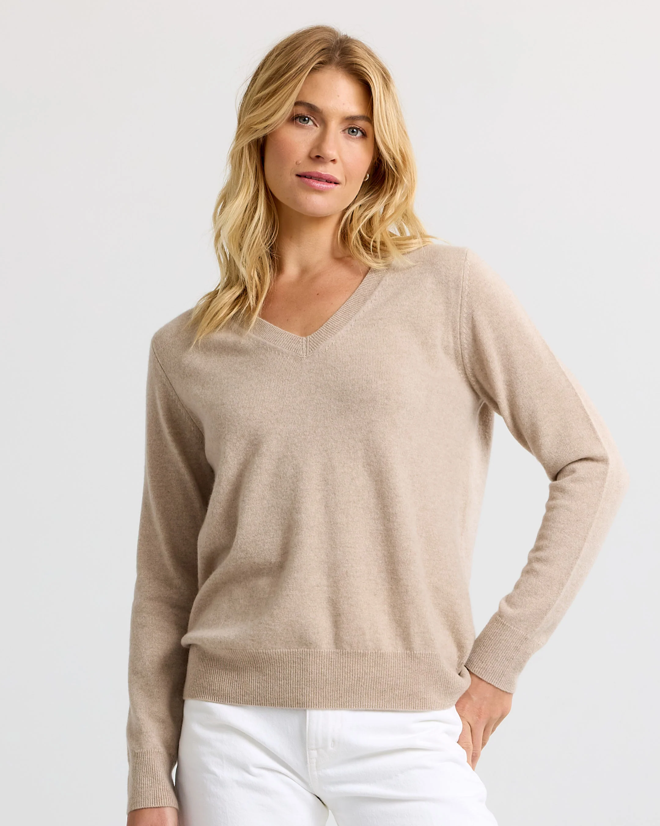 Essential Cashmere V-Neck - Image 3