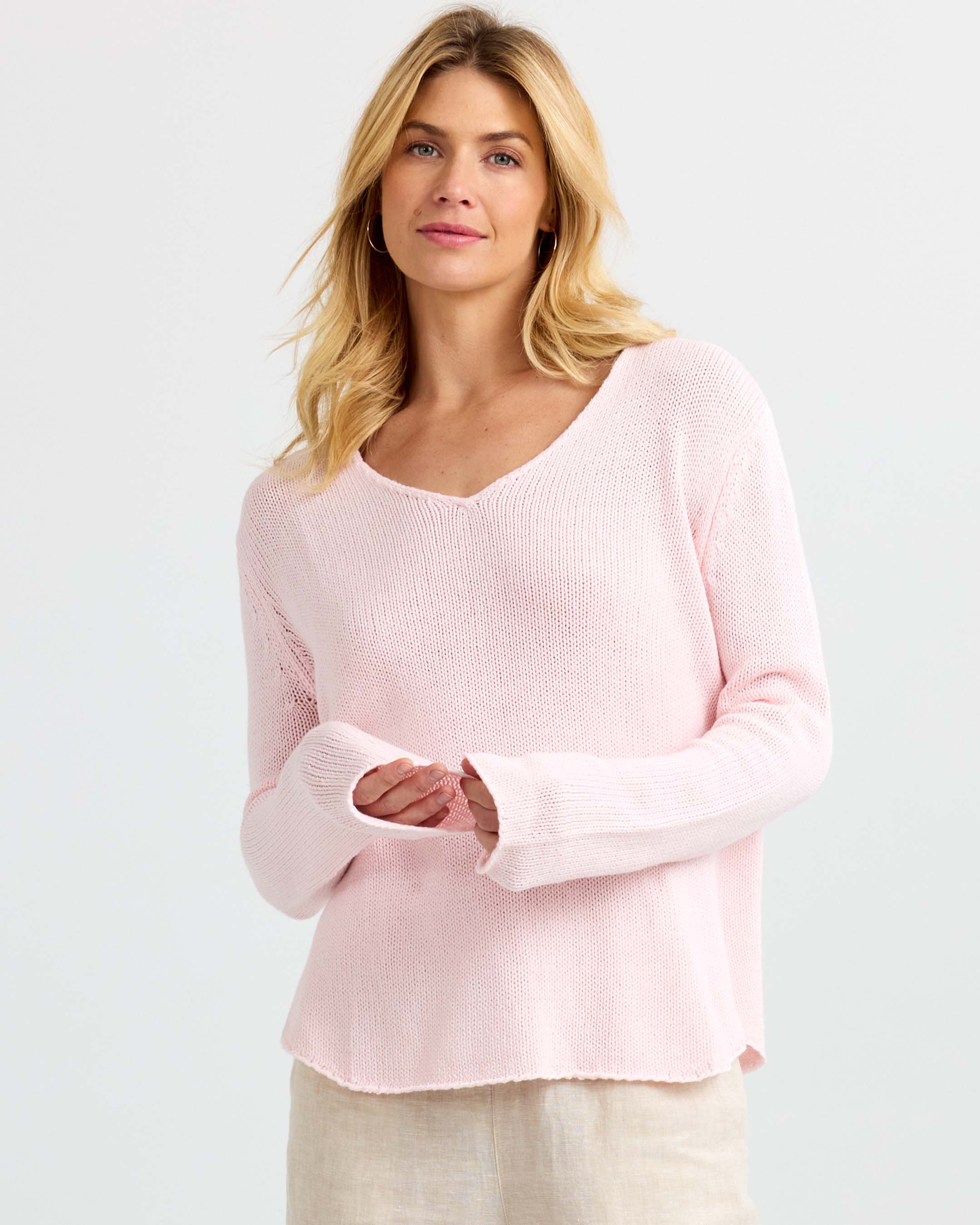 Round Edge V-Neck - Image 5