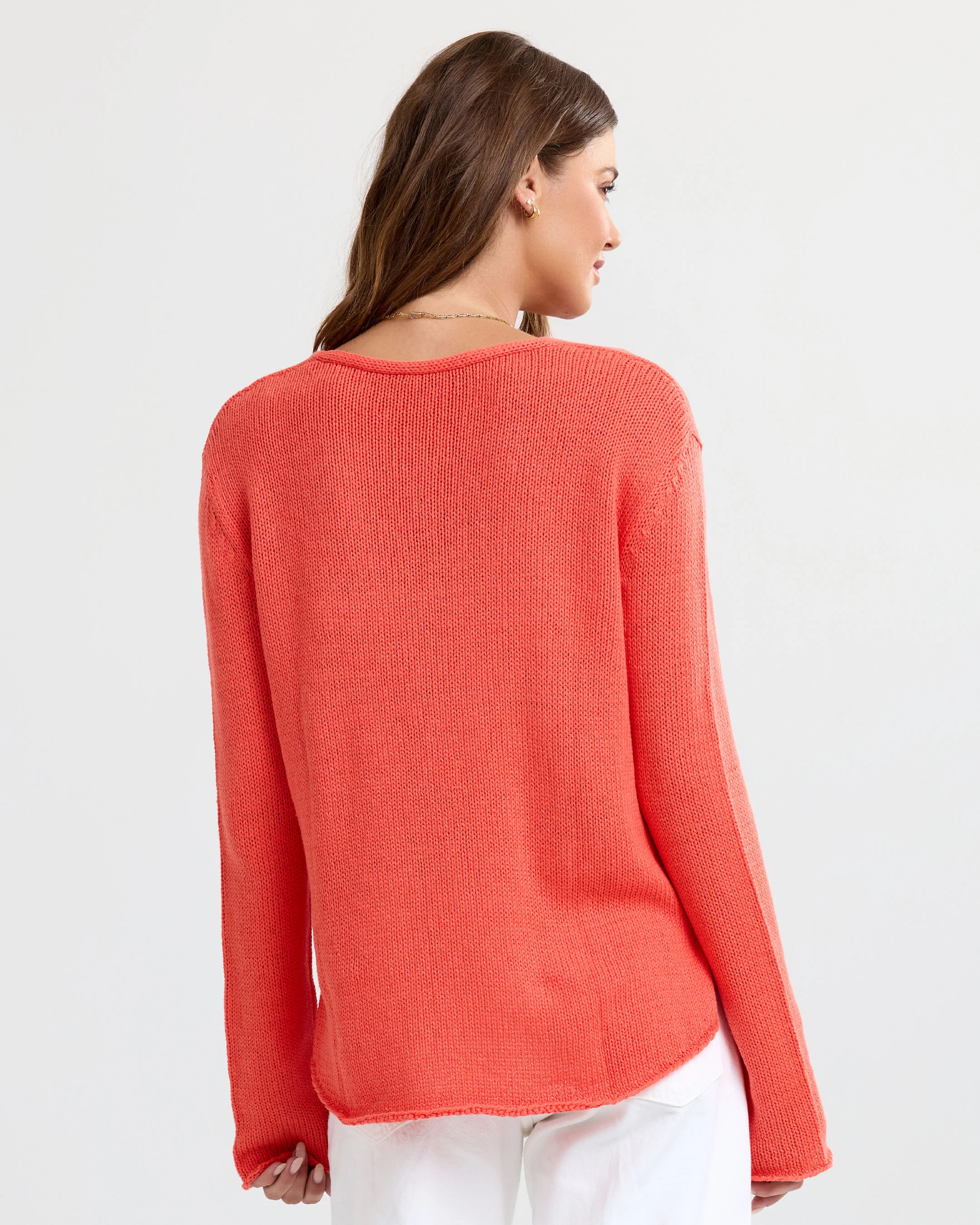 Round Edge V-Neck - Image 6