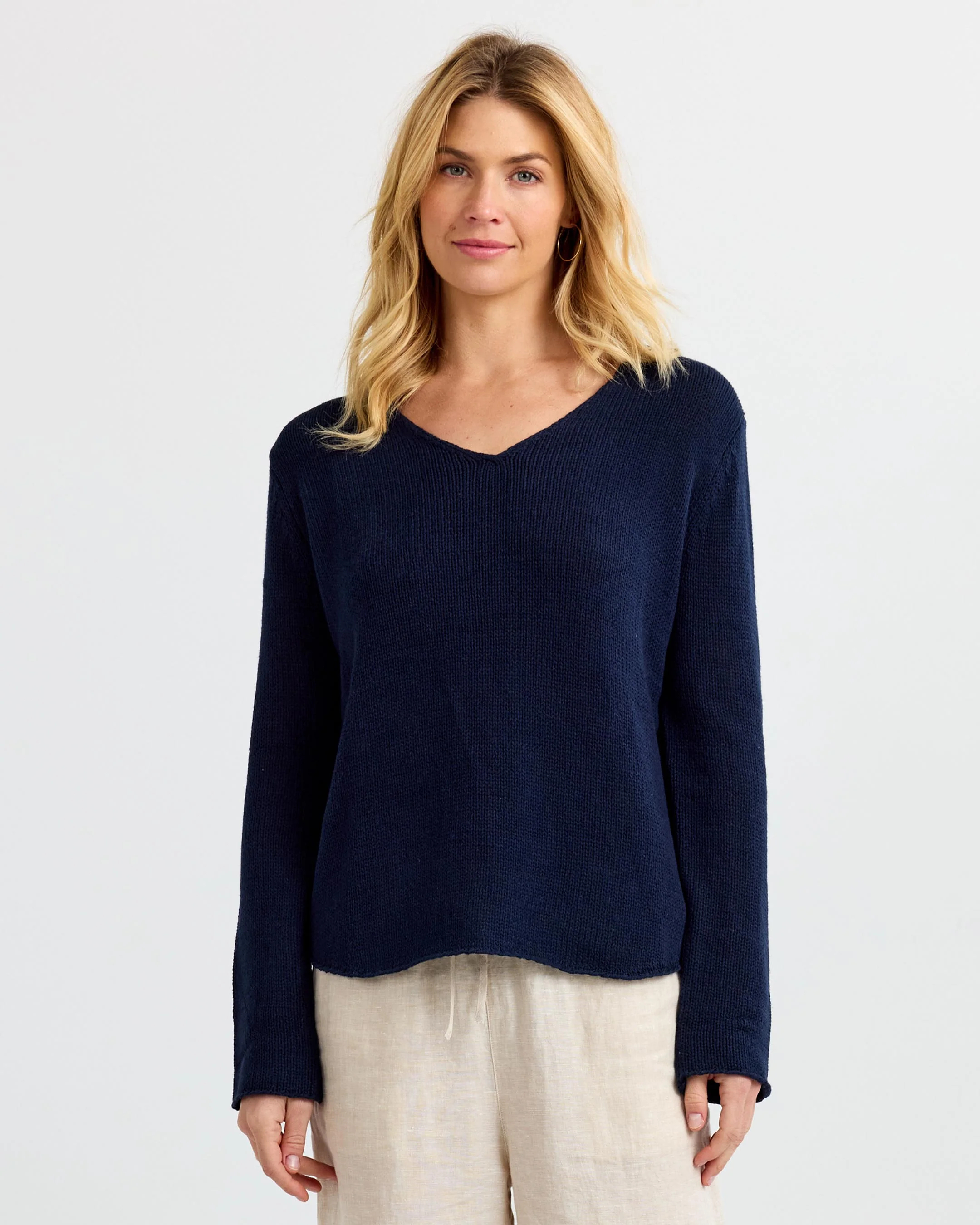 Round Edge V-Neck - Image 3