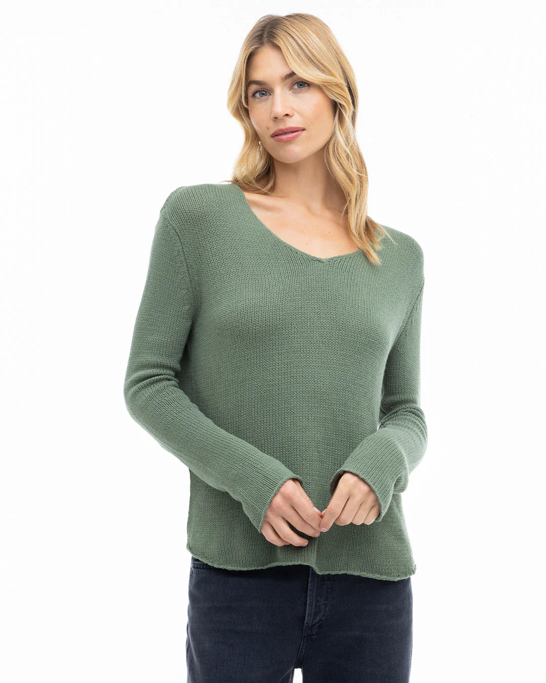 Round Edge V-Neck - Image 5