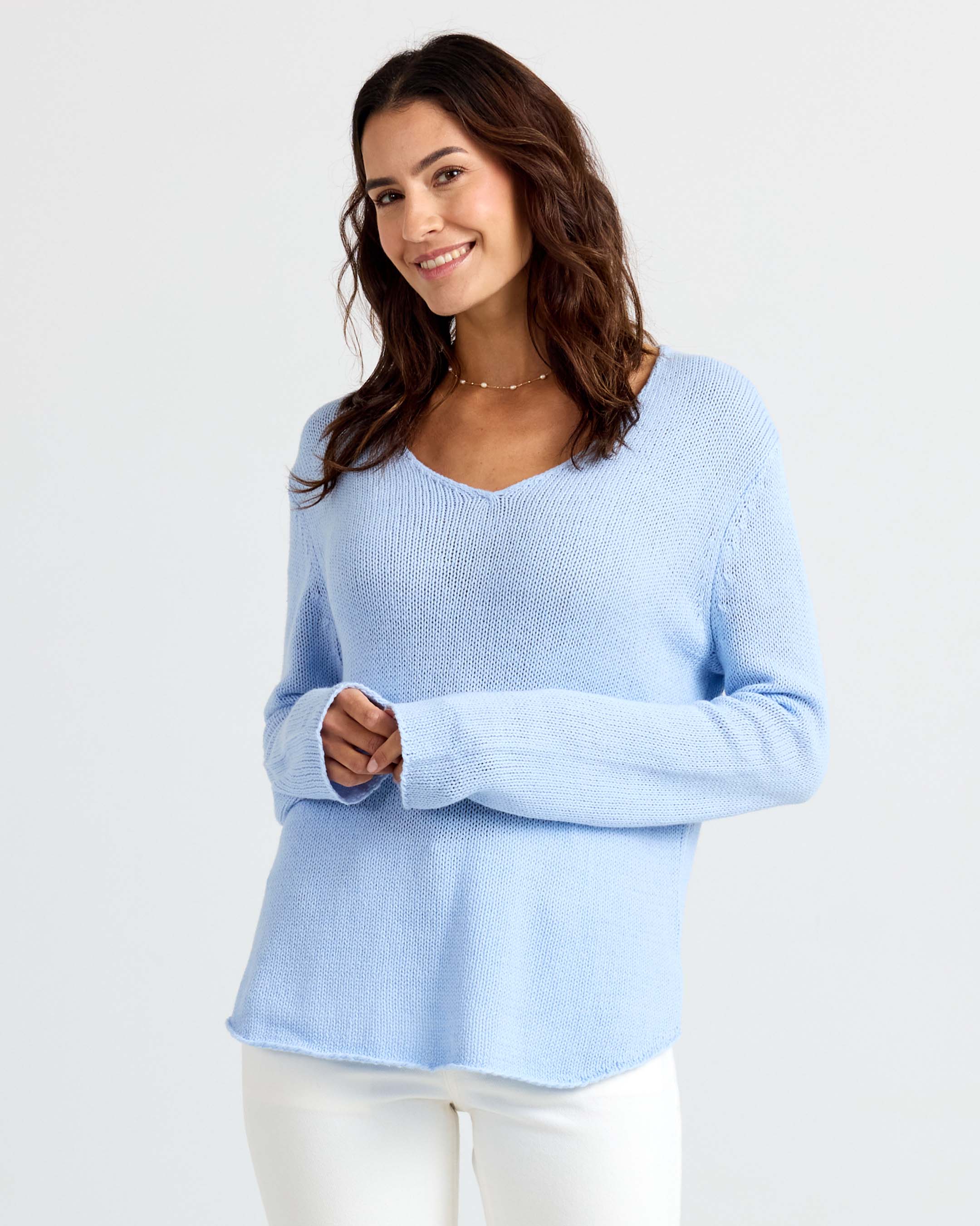 Round Edge V-Neck - Image 4
